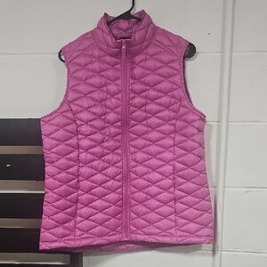 Attention Women's Fuchsia Quilted Vest